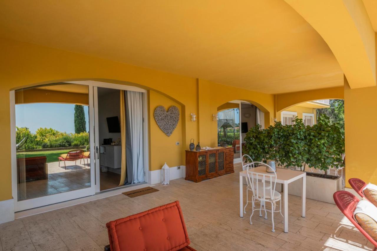Tra Gli Alberi E Il Mare Acomodação com café da manhã Sirolo Exterior foto