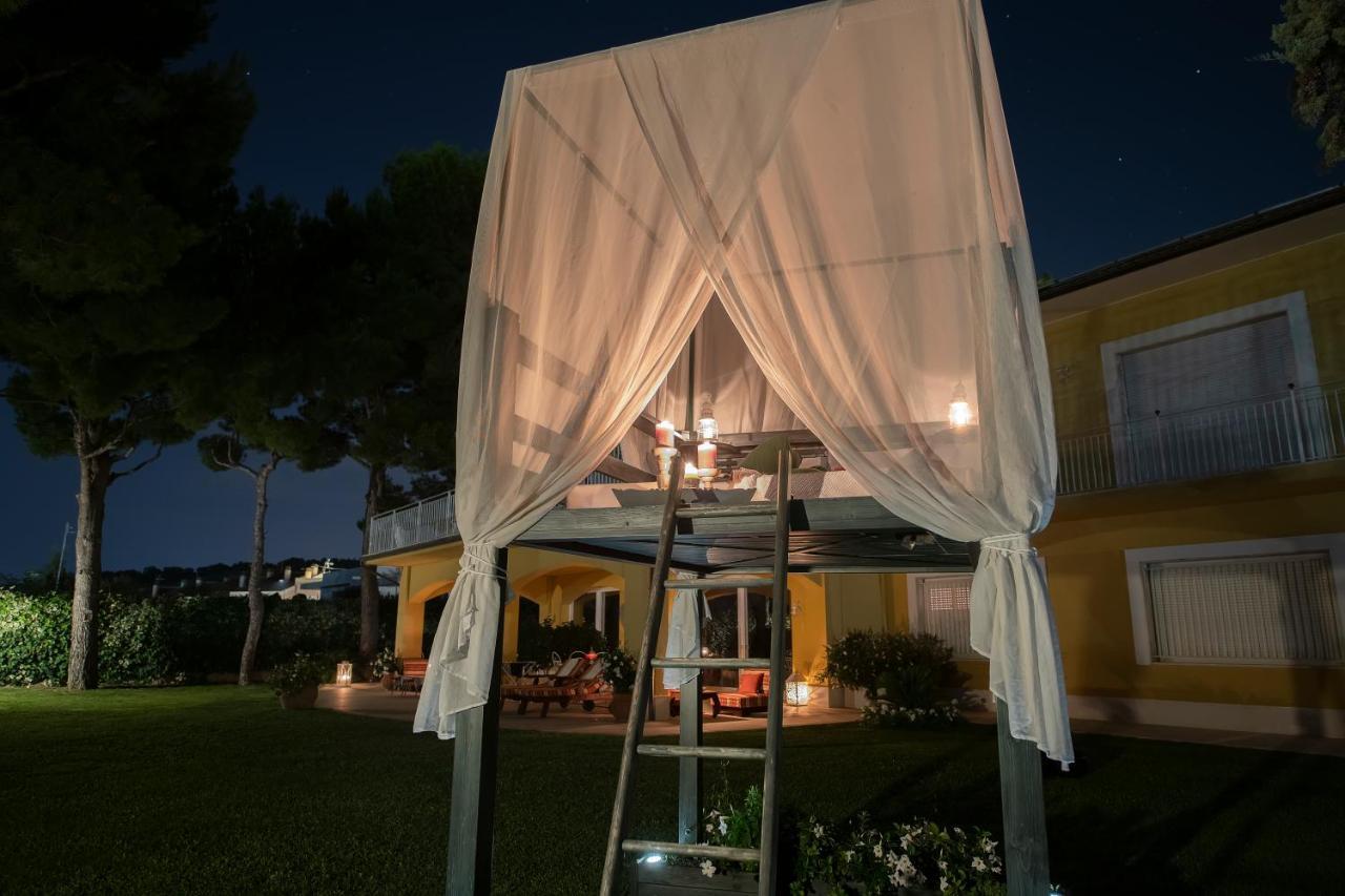 Tra Gli Alberi E Il Mare Acomodação com café da manhã Sirolo Exterior foto